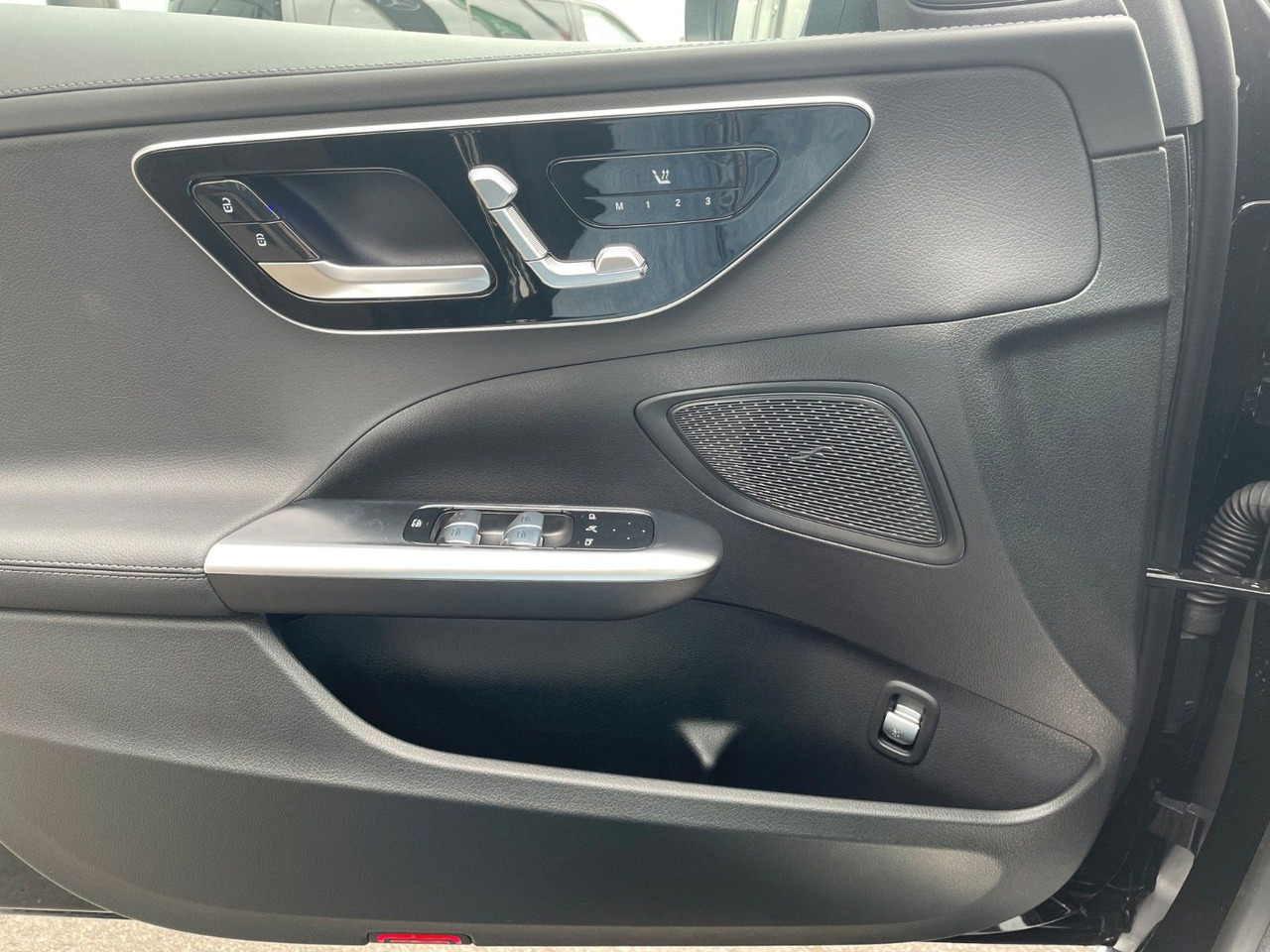 Voiture break Mercedes-Benz C 200 d T AMG+Night+360°+Digital+Memory+Keyless: photos 11 Voiture break Mercedes-Benz C 200 d T AMG+Night+360°+Digital+Memory+Keyless: photos 11