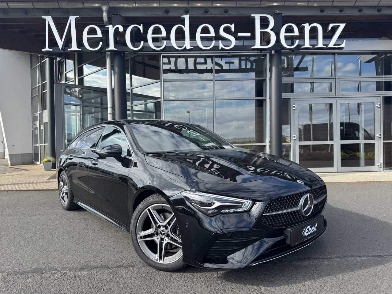 Mercedes-Benz CLA 180 Shooting Brake+AMG+Distr+AHK+RFK+ - Voiture: photos 1 Mercedes-Benz CLA 180 Shooting Brake+AMG+Distr+AHK+RFK+ - Voiture: photos 1