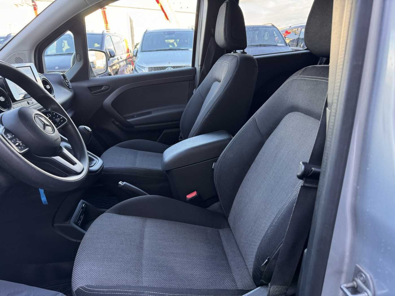 Voiture neuf Mercedes-Benz Citan 110 CDI Tourer Klima AHK Kamera MBUX Tempo: photos 9
