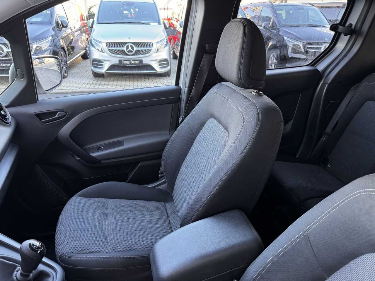 Voiture neuf Mercedes-Benz Citan 110 CDI Tourer Klima AHK Kamera MBUX Tempo: photos 10