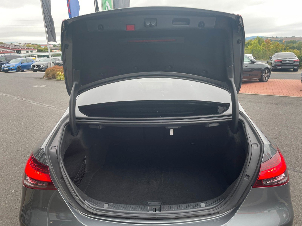 Mercedes-Benz E 220 d AMG+MBeam+Pano+Distr+R-Kamera - Berline: photos 5 Mercedes-Benz E 220 d AMG+MBeam+Pano+Distr+R-Kamera - Berline: photos 5