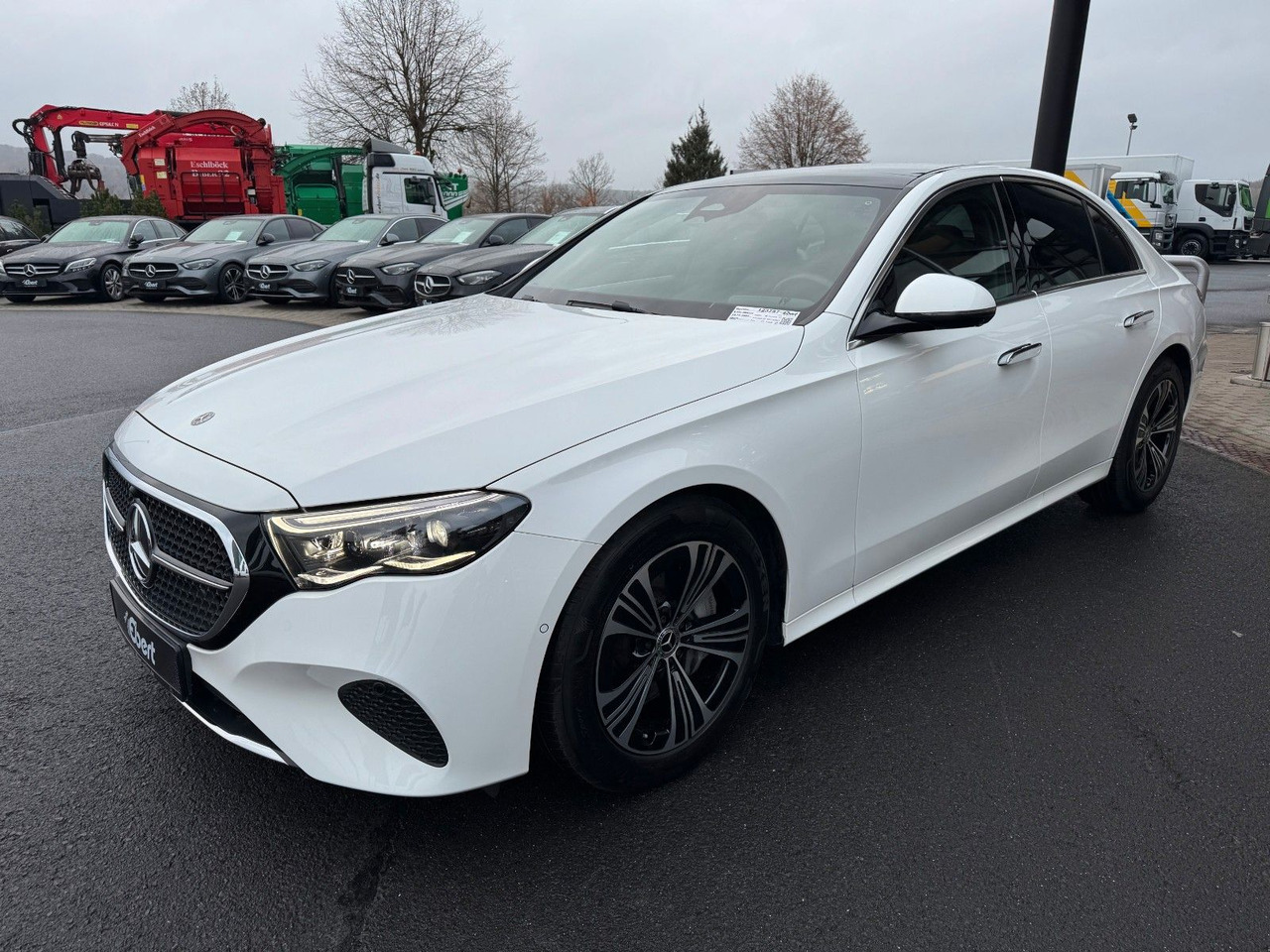 Mercedes-Benz E 450 4M Avantgarde+Pano+DistrPro+Digital+360 - Berline: photos 3 Mercedes-Benz E 450 4M Avantgarde+Pano+DistrPro+Digital+360 - Berline: photos 3