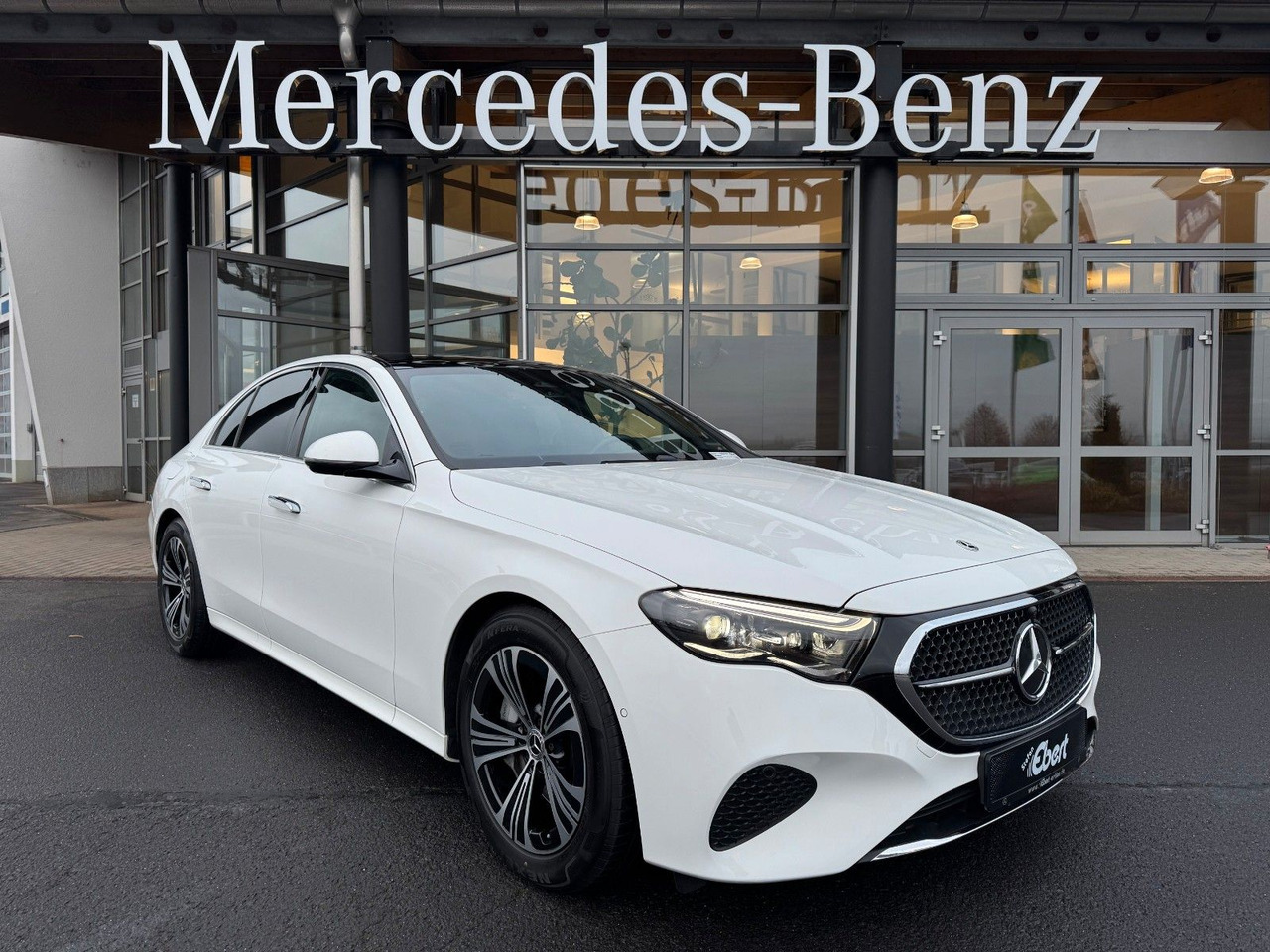 Mercedes-Benz E 450 4M Avantgarde+Pano+DistrPro+Digital+360 - Berline: photos 2 Mercedes-Benz E 450 4M Avantgarde+Pano+DistrPro+Digital+360 - Berline: photos 2