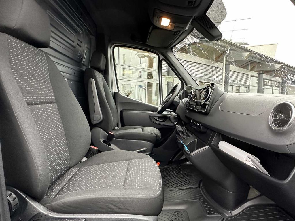 Fourgon utilitaire Mercedes-Benz Sprinter 317 CDI 4325 Klima Kamera MBUX10' AHK: photos 8