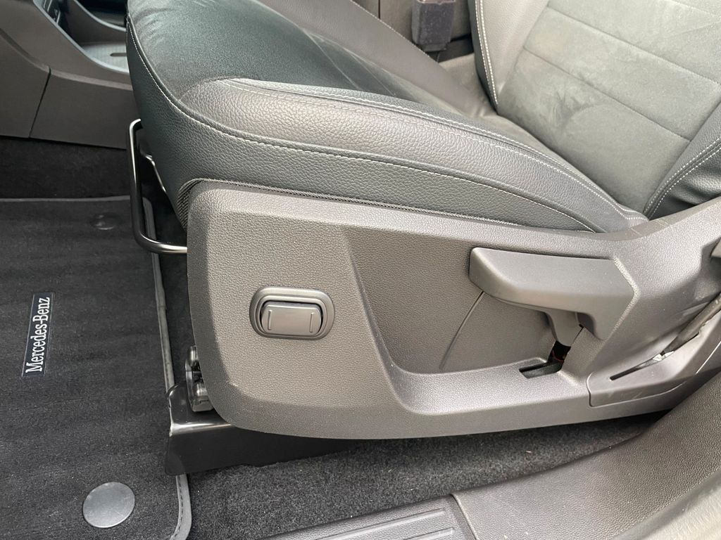 Voiture Mercedes-Benz T 180 Power Plus Autom Kamera AHK LED MBUX: photos 13