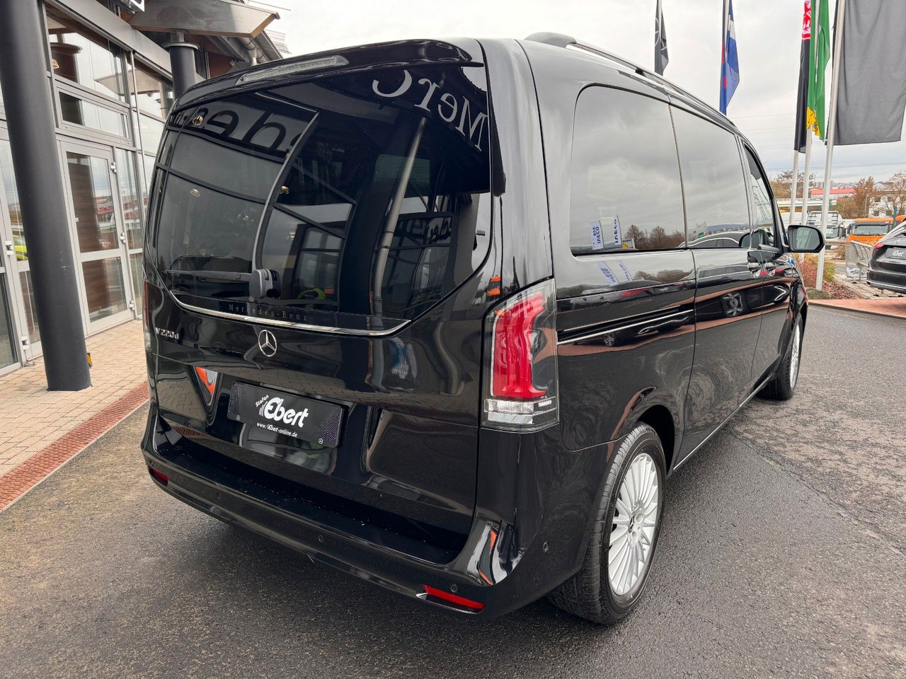 Mercedes-Benz V 220 d STYLE K Liege-Paket AHK2,5 DISTRONIC - Transport de personnes: photos 4 Mercedes-Benz V 220 d STYLE K Liege-Paket AHK2,5 DISTRONIC - Transport de personnes: photos 4