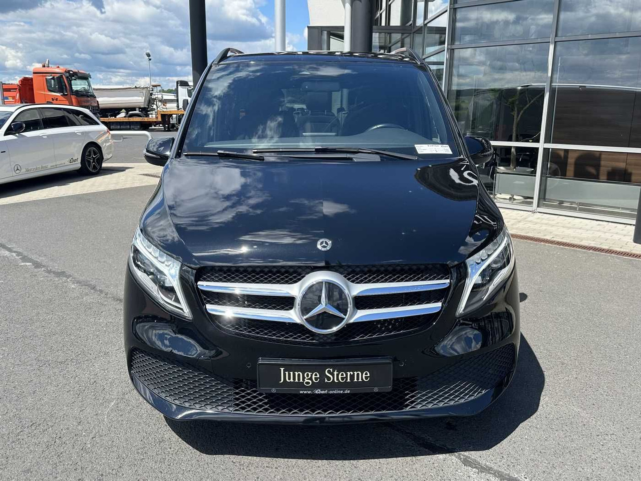 Mercedes-Benz V 250 d EDITION ILS Panorama Kamera 8Sitze - Transport de personnes: photos 2 Mercedes-Benz V 250 d EDITION ILS Panorama Kamera 8Sitze - Transport de personnes: photos 2