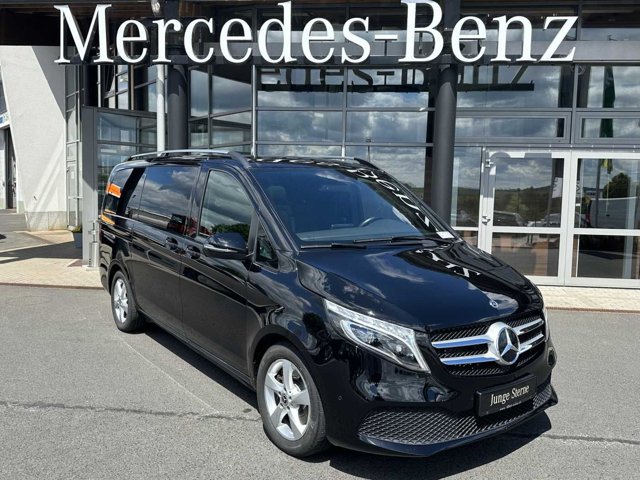 Mercedes-Benz V 250 d EDITION ILS Panorama Kamera 8Sitze - Transport de personnes: photos 1 Mercedes-Benz V 250 d EDITION ILS Panorama Kamera 8Sitze - Transport de personnes: photos 1