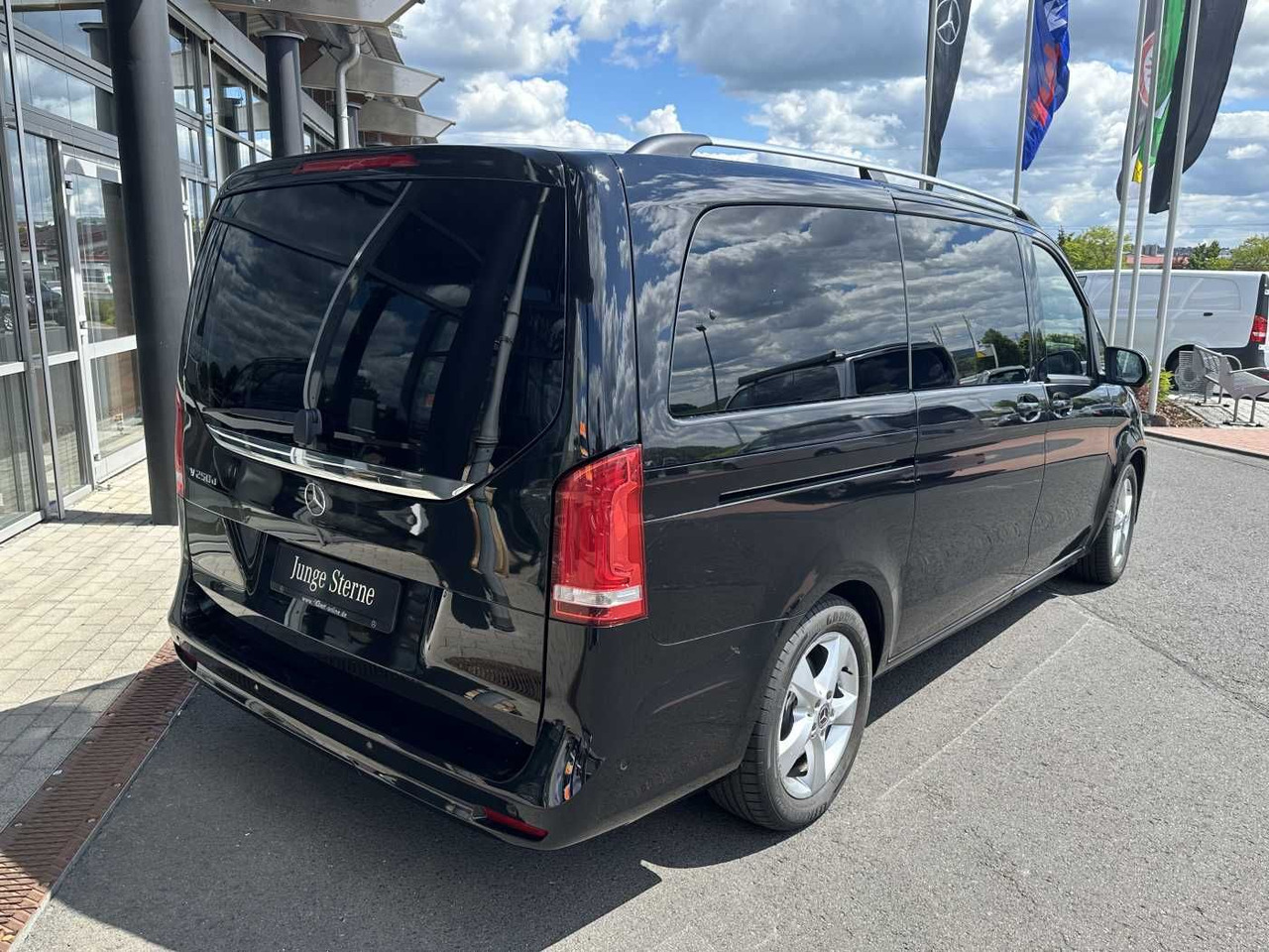 Mercedes-Benz V 250 d EDITION ILS Panorama Kamera 8Sitze - Transport de personnes: photos 4 Mercedes-Benz V 250 d EDITION ILS Panorama Kamera 8Sitze - Transport de personnes: photos 4