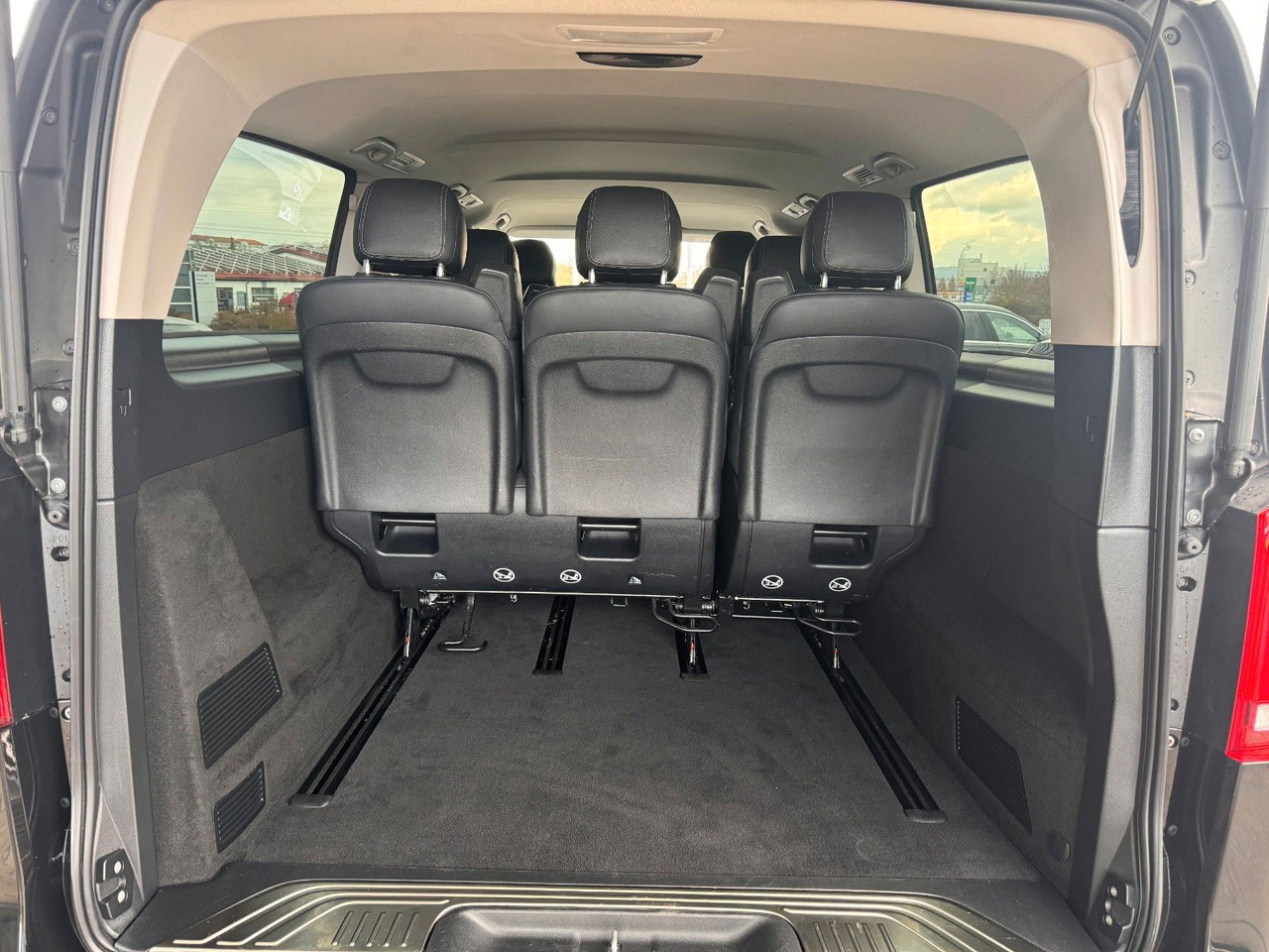 Voiture break Mercedes-Benz V 300 d AVA Extralang 4MATIC AHK Stdh DISTRONIC: photos 6