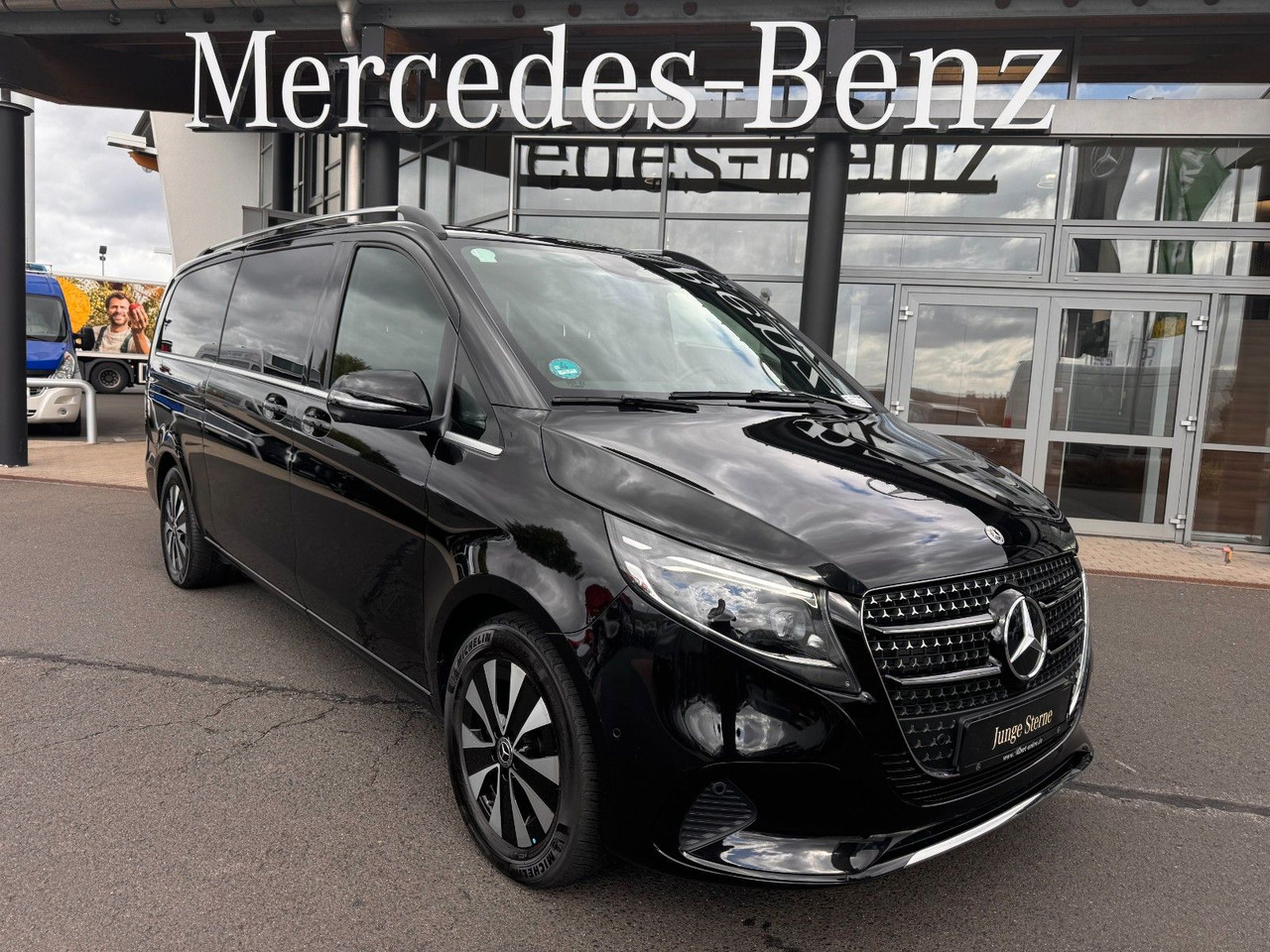 Mercedes-Benz V 300 d AVANTGARDE Extralang 360Kamera Standheiz - Voiture break: photos 1 Mercedes-Benz V 300 d AVANTGARDE Extralang 360Kamera Standheiz - Voiture break: photos 1