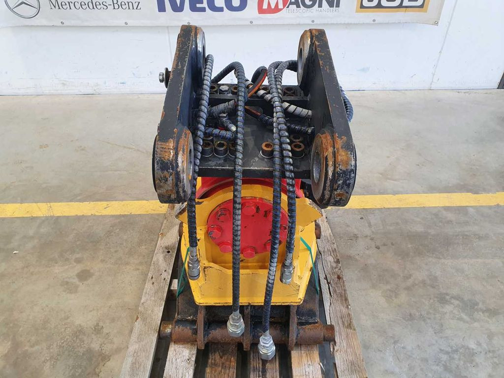 Rädlinger Schwenkrotator CAT M318 / CW 40 / 2016 - Tiltrotator pour Engins de chantier: photos 2 Rädlinger Schwenkrotator CAT M318 / CW 40 / 2016 - Tiltrotator pour Engins de chantier: photos 2
