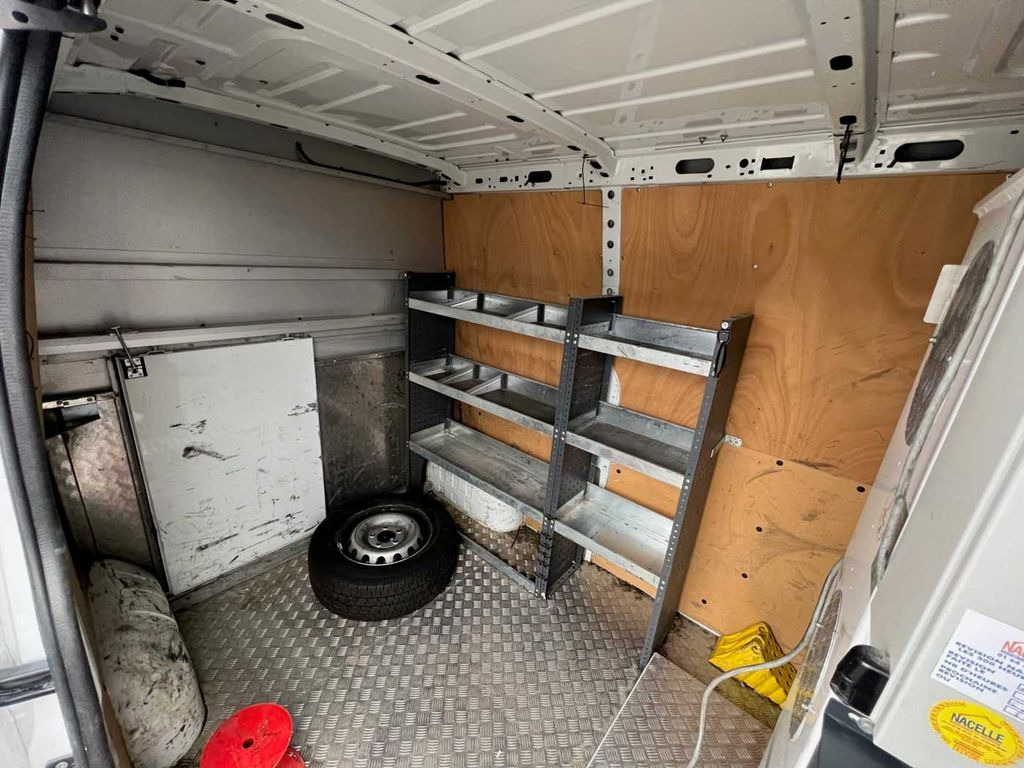 Camion avec nacelle, Véhicule utilitaire Renault Master 2.3 dCi / France Elevateur 121FCC, 12m Renault Master 2.3 dCi / France Elevateur 121FCC, 12,5m: photos 11 Camion avec nacelle, Véhicule utilitaire Renault Master 2.3 dCi / France Elevateur 121FCC, 12m Renault Master 2.3 dCi / France Elevateur 121FCC, 12,5m: photos 11