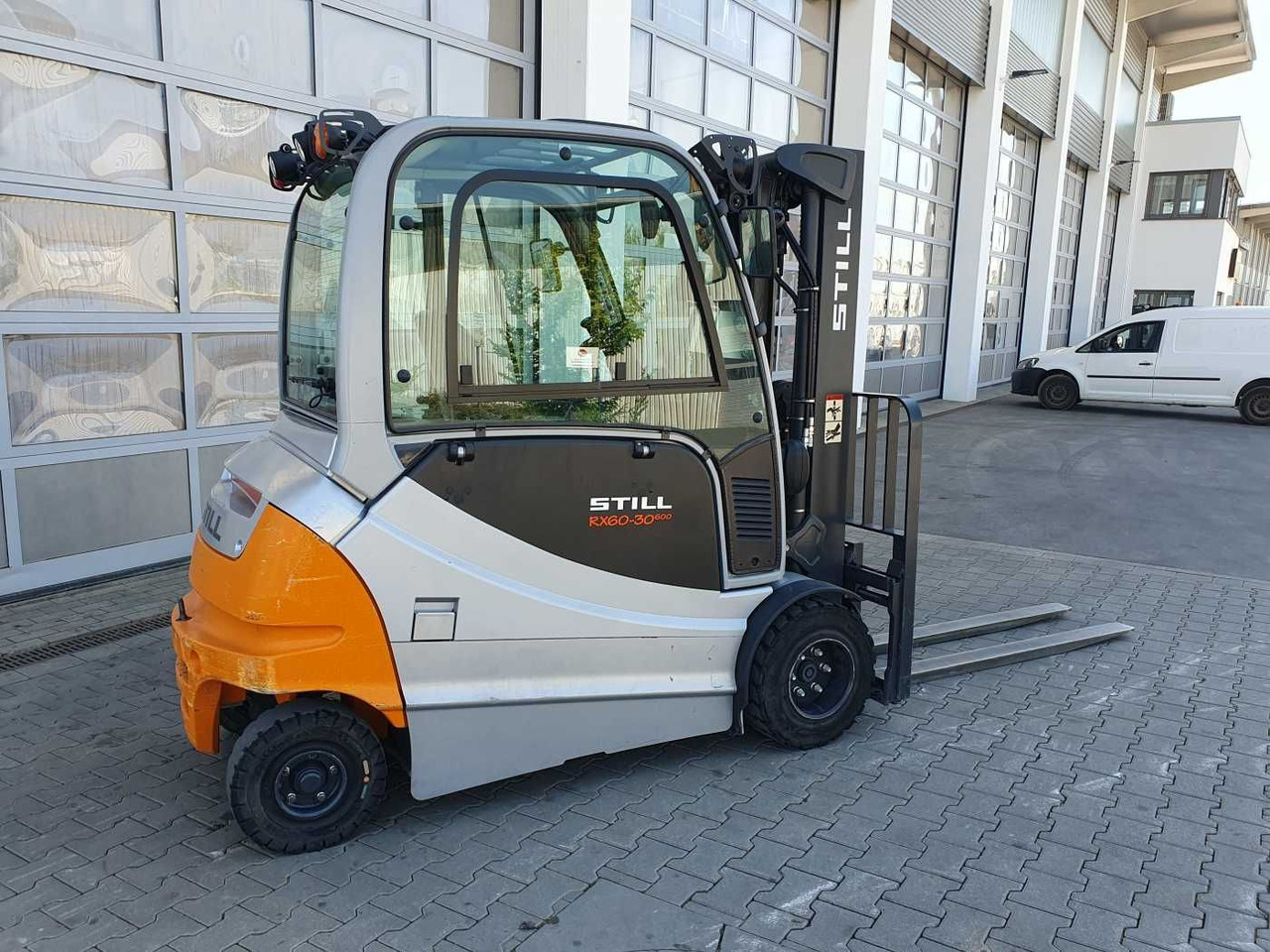 Still RX60-30L/600 - Triplex: 4.6m / Waage /nur 1.629h - Chariot élévateur électrique: photos 3 Still RX60-30L/600 - Triplex: 4.6m / Waage /nur 1.629h - Chariot élévateur électrique: photos 3
