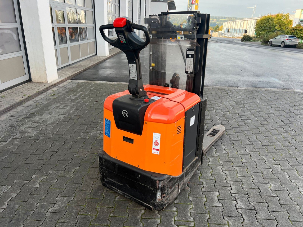 Toyota SPE 125 L / nur 382h ! / Hochhubwagen / 3.350mm - Gerbeur: photos 4 Toyota SPE 125 L / nur 382h ! / Hochhubwagen / 3.350mm - Gerbeur: photos 4