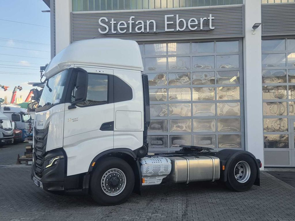 Iveco AS440X49T/P ON 4x4 HI-TRACTION Intarder 2x Bett - Tracteur routier: photos 3 Iveco AS440X49T/P ON 4x4 HI-TRACTION Intarder 2x Bett - Tracteur routier: photos 3
