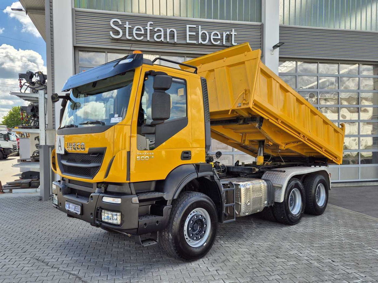 Iveco Trakker AD380T50 6x4 Kipper/SZM Wechselsystem - Tracteur routier: photos 1 Iveco Trakker AD380T50 6x4 Kipper/SZM Wechselsystem - Tracteur routier: photos 1