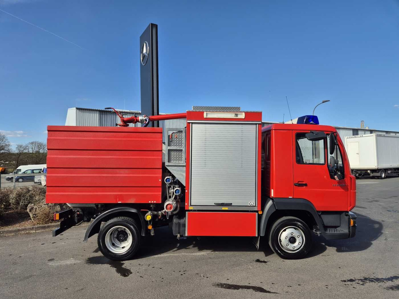 MAN LE 8.150 Schaumlöschfahrzeug Schmitz SLF25/25 - Véhicule utilitaire: photos 5 MAN LE 8.150 Schaumlöschfahrzeug Schmitz SLF25/25 - Véhicule utilitaire: photos 5
