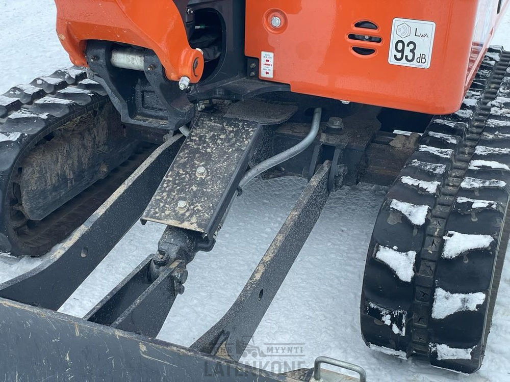 Pelle sur chenille Hitachi ZX 19-6 kaivinkone: photos 15