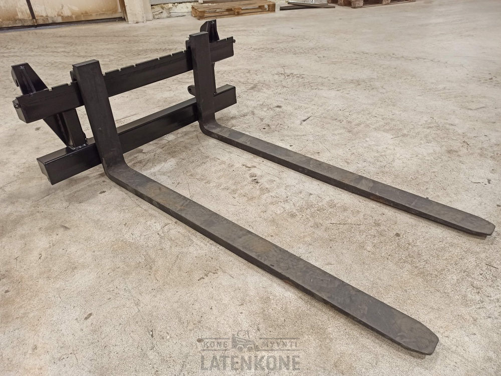 Laten Trukkipiikit 2500kg 1200mm/1500mm 2A Euro - Fourches pour Engins de chantier: photos 1 Laten Trukkipiikit 2500kg 1200mm/1500mm 2A Euro - Fourches pour Engins de chantier: photos 1