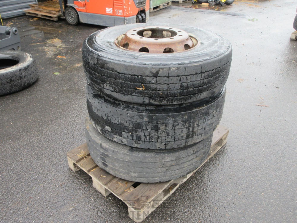 Renkaat vanteilla 295/80 R22,5 3kpl - Roue complète pour Engins de chantier: photos 2 Renkaat vanteilla 295/80 R22,5 3kpl - Roue complète pour Engins de chantier: photos 2