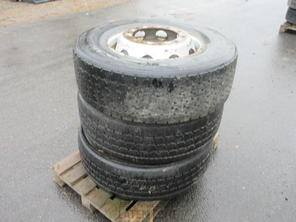 Renkaat vanteilla 315/70 R22,5 3kpl - Roue complète pour Engins de chantier: photos 4 Renkaat vanteilla 315/70 R22,5 3kpl - Roue complète pour Engins de chantier: photos 4