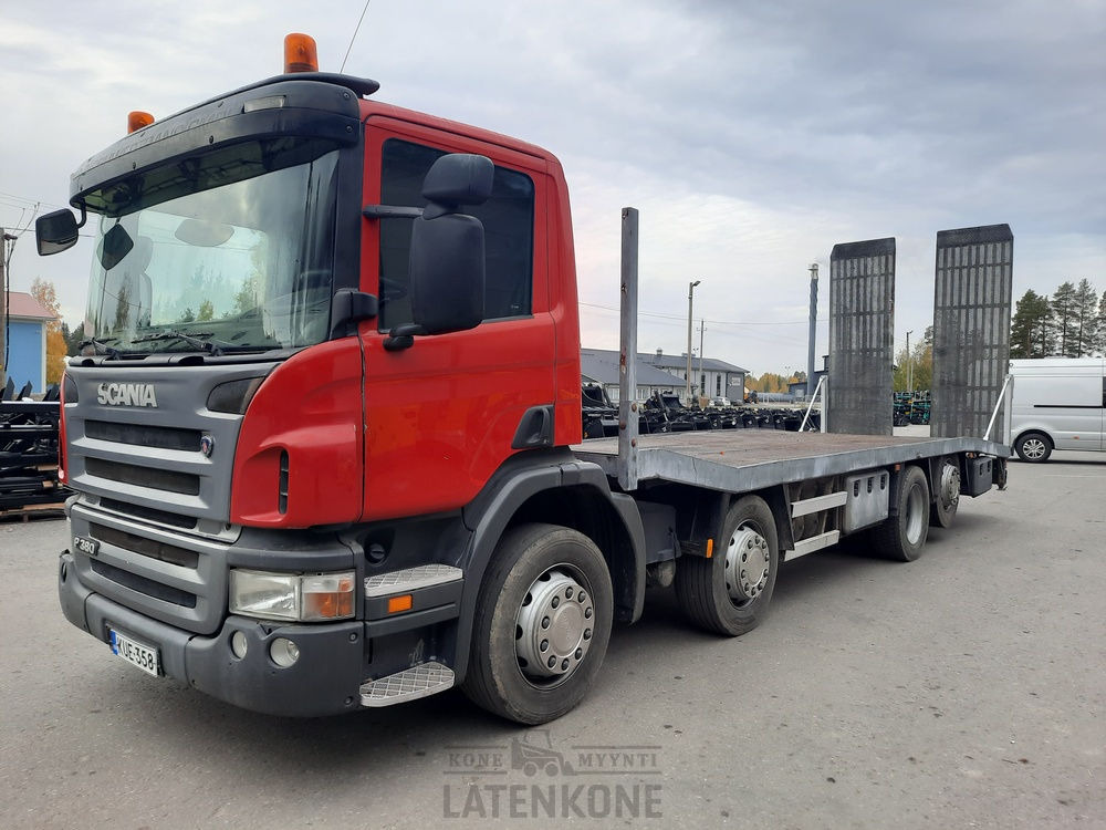 Scania P380 8x2 koneenkuljetusauto - Camion porte-voitures: photos 1 Scania P380 8x2 koneenkuljetusauto - Camion porte-voitures: photos 1
