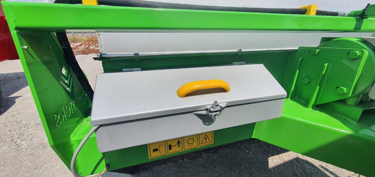 Agromeks stone picker Jaguar, 2,1 m - on stock - Outils du sol: photos 4 Agromeks stone picker Jaguar, 2,1 m - on stock - Outils du sol: photos 4