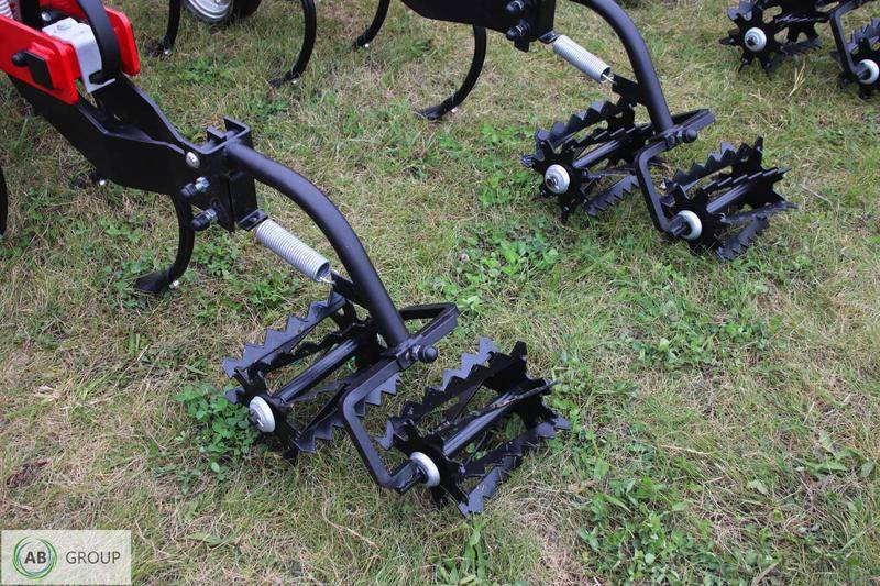 Awemak DRAGON TP 9 hydraulic folding inter-row cultivator - Outils du sol: photos 2 Awemak DRAGON TP 9 hydraulic folding inter-row cultivator - Outils du sol: photos 2