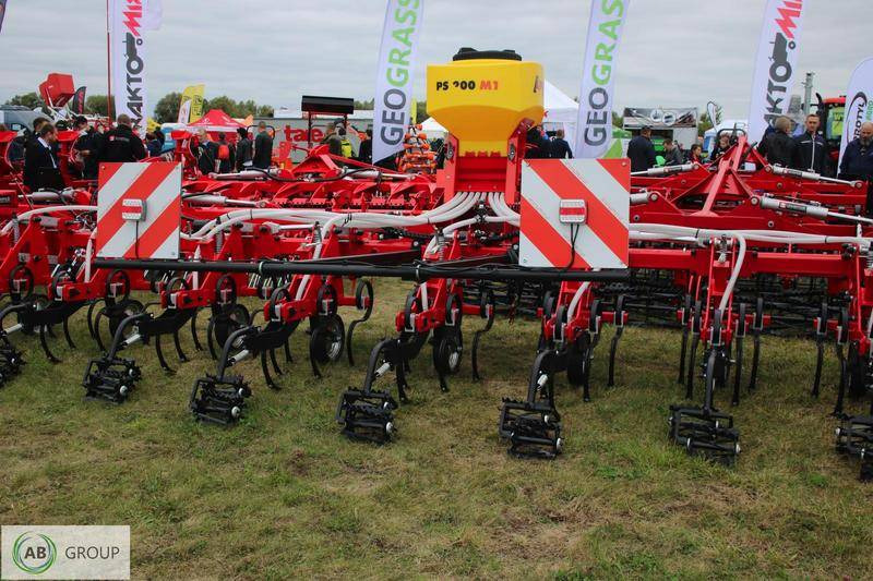 Awemak DRAGON TP 9 hydraulic folding inter-row cultivator - Outils du sol: photos 1 Awemak DRAGON TP 9 hydraulic folding inter-row cultivator - Outils du sol: photos 1