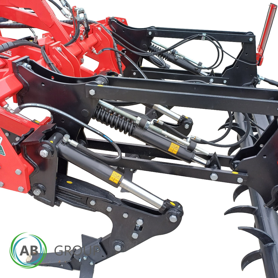 Chisel plough Ozdoken Boltan 545 with hydraulic protection - Décompacteur: photos 5 Chisel plough Ozdoken Boltan 545 with hydraulic protection - Décompacteur: photos 5