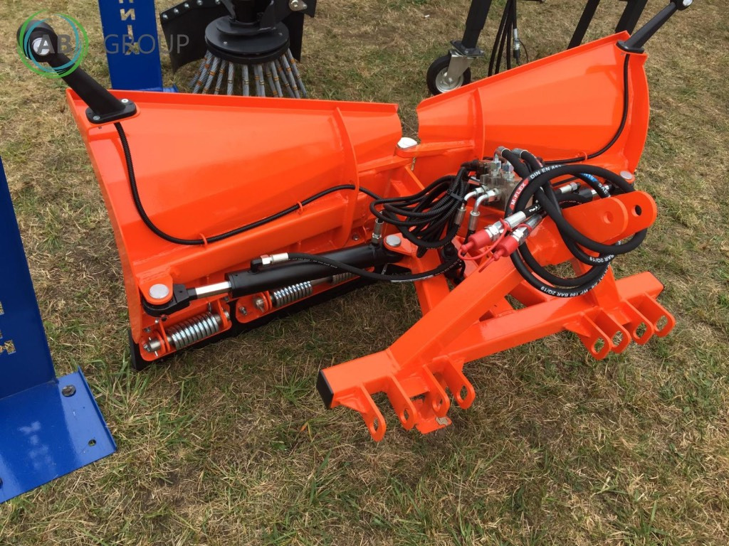 Metal-Technik V-type snow plow light 2.2 - Lame à neige pour Engin de déneigement: photos 2 Metal-Technik V-type snow plow light 2.2 - Lame à neige pour Engin de déneigement: photos 2