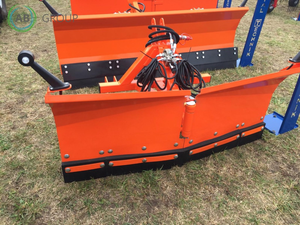 Metal-Technik V-type snow plow light 2.2 - Lame à neige pour Engin de déneigement: photos 1 Metal-Technik V-type snow plow light 2.2 - Lame à neige pour Engin de déneigement: photos 1