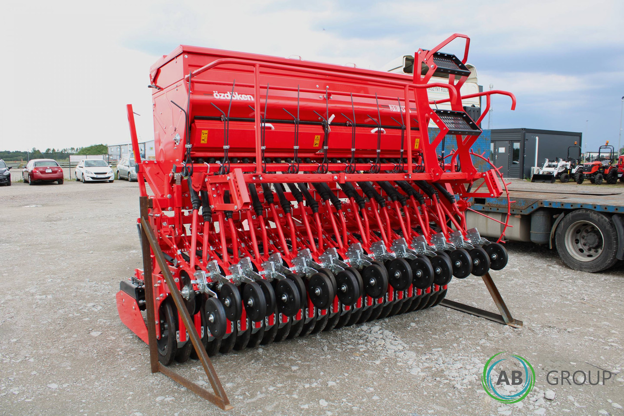 Mounted seed drill combination with power harrow Ozdoken Pertum CS-300 – double disc, rubber roller - Combiné de semis: photos 3 Mounted seed drill combination with power harrow Ozdoken Pertum CS-300 – double disc, rubber roller - Combiné de semis: photos 3