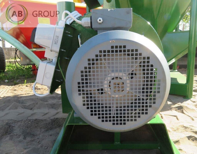 Mrol rozdrabniacz bijakowy ssąco-tłoczący H122 (11kW) - Équipement de traitement post-récolte: photos 4 Mrol rozdrabniacz bijakowy ssąco-tłoczący H122 (11kW) - Équipement de traitement post-récolte: photos 4