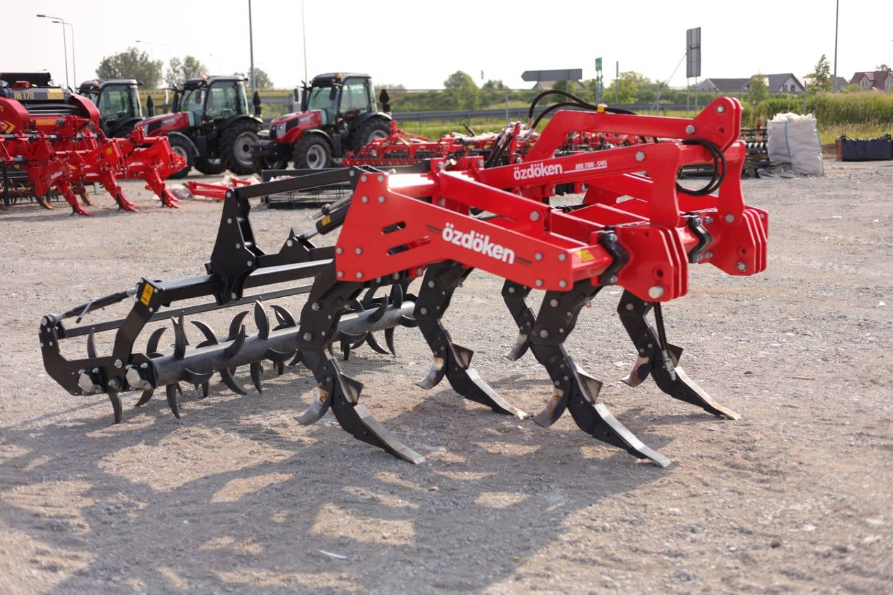 Ozdoken Subsoiler Plough Boltan 545 – 5 tines, demo version - Décompacteur: photos 2 Ozdoken Subsoiler Plough Boltan 545 – 5 tines, demo version - Décompacteur: photos 2