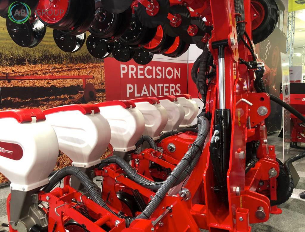 Ozdoken precision planter Octopus D12 - Semoir monograine: photos 3 Ozdoken precision planter Octopus D12 - Semoir monograine: photos 3