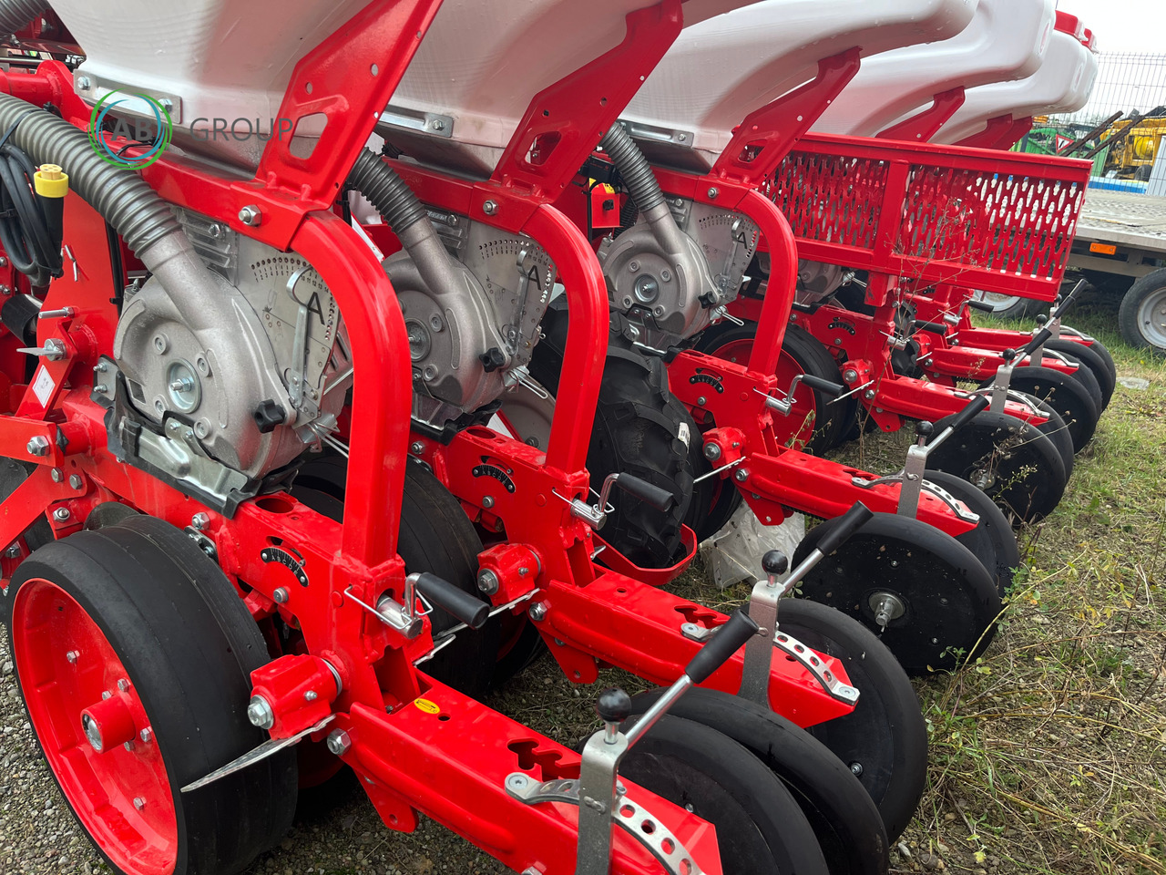 Siewnik do kukurydzy 6-rzędowy VPYT-D300 na ramie półteleskopowej z nawożeniem wgłębnym - Semoir monograine: photos 5 Siewnik do kukurydzy 6-rzędowy VPYT-D300 na ramie półteleskopowej z nawożeniem wgłębnym - Semoir monograine: photos 5