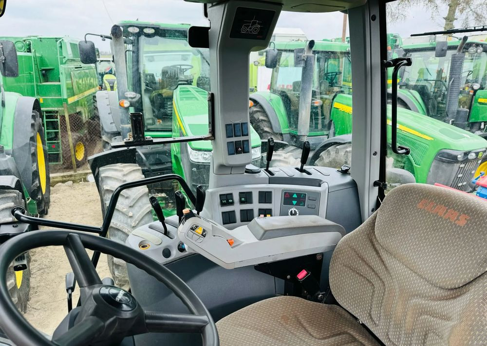Tracteur agricole Claas Axion 810: photos 10