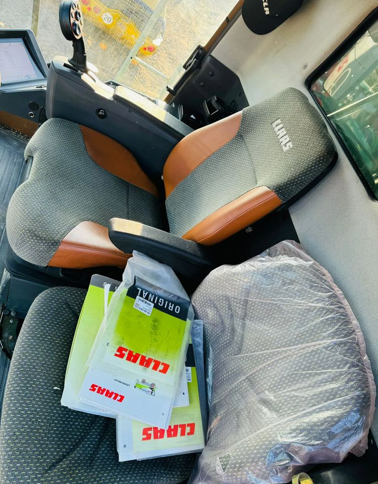 Moissonneuse-batteuse Claas Lexion 570C: photos 15 Moissonneuse-batteuse Claas Lexion 570C: photos 15