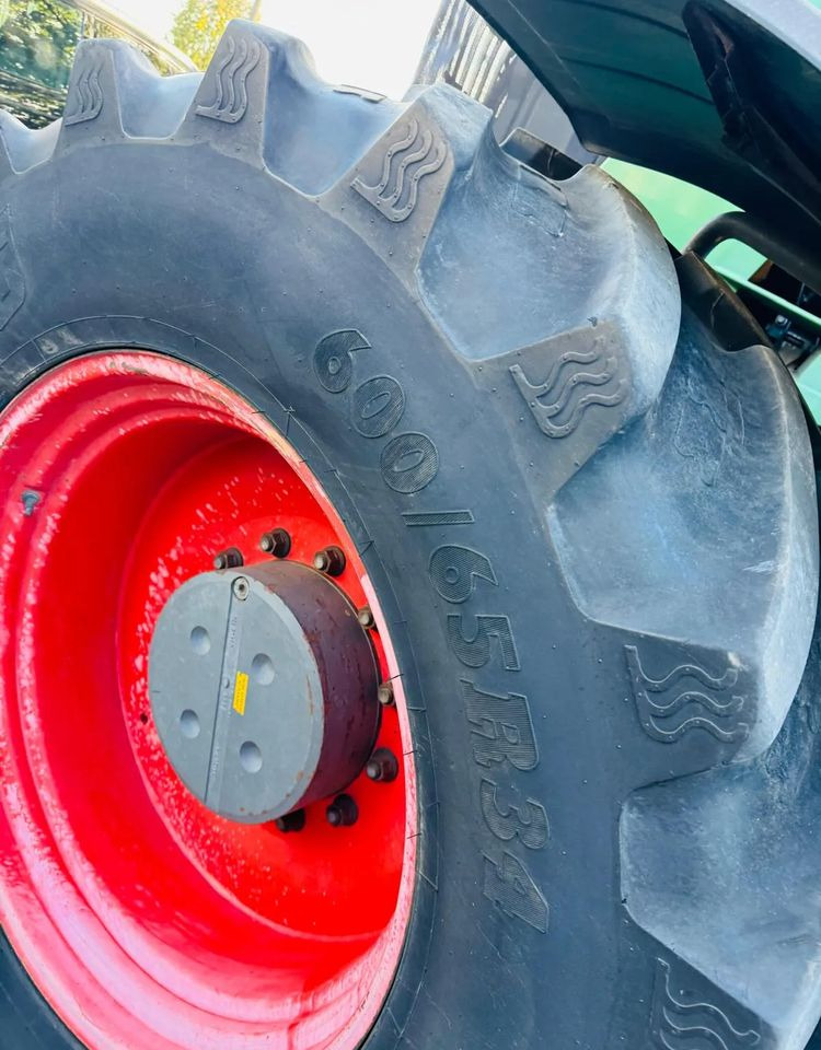 Tracteur agricole Fendt 930 Vario TMS: photos 16 Tracteur agricole Fendt 930 Vario TMS: photos 16