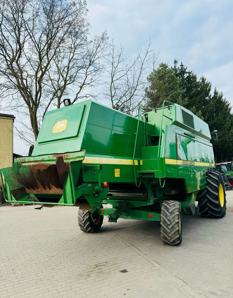 Moissonneuse-batteuse John Deere 2254: photos 13