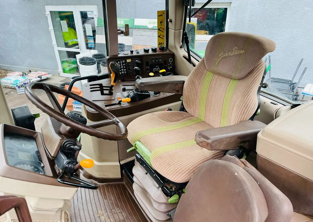 John Deere 6920 - Tracteur agricole: photos 2 John Deere 6920 - Tracteur agricole: photos 2