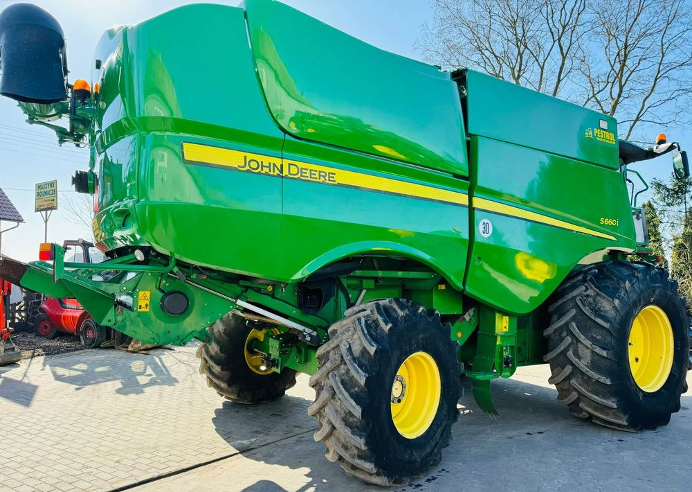 John Deere S660i - Moissonneuse-batteuse: photos 2 John Deere S660i - Moissonneuse-batteuse: photos 2
