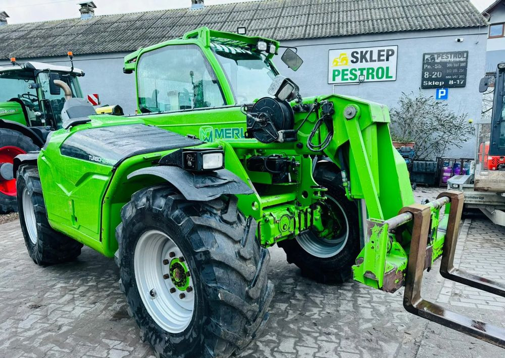 Merlo TF 42.7 CS - Chariot télescopique: photos 3 Merlo TF 42.7 CS - Chariot télescopique: photos 3