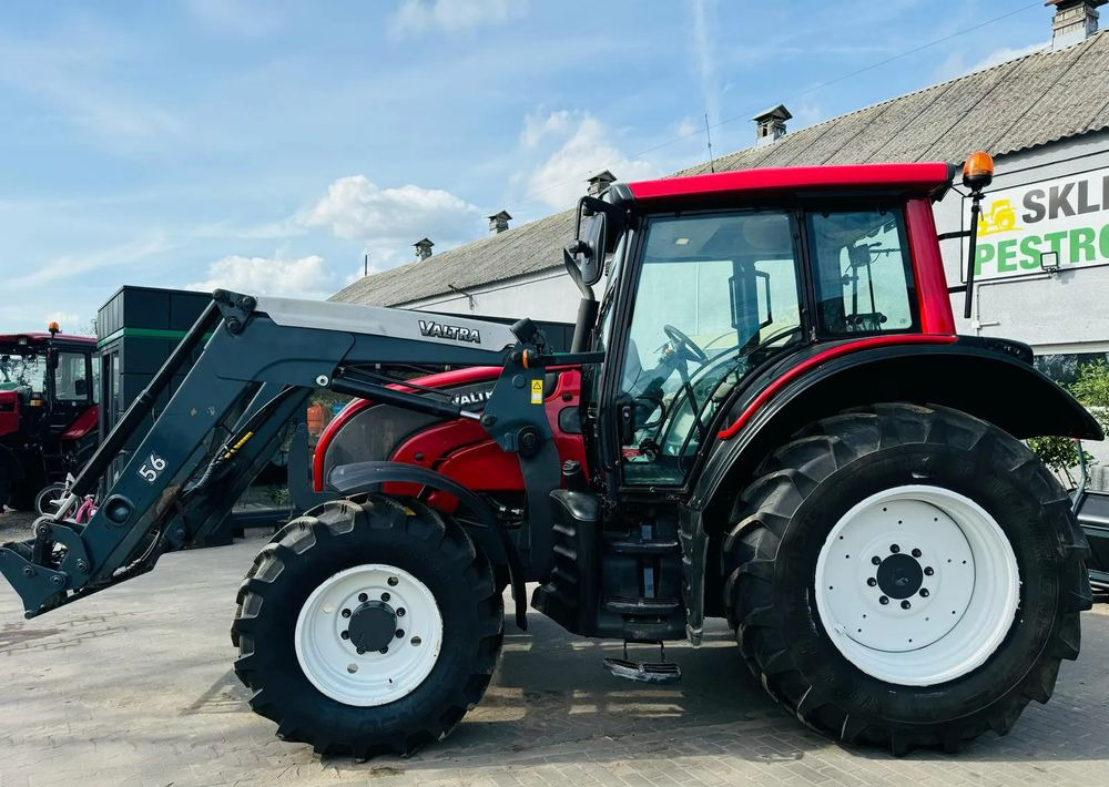 Tracteur agricole Valtra N101: photos 11