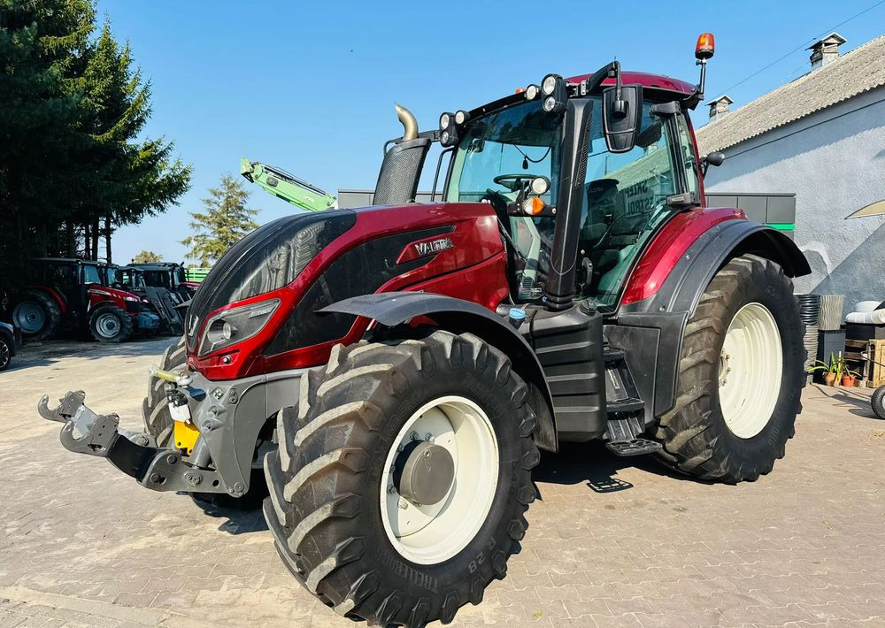 Valtra T174 Versu - Tracteur agricole: photos 1 Valtra T174 Versu - Tracteur agricole: photos 1