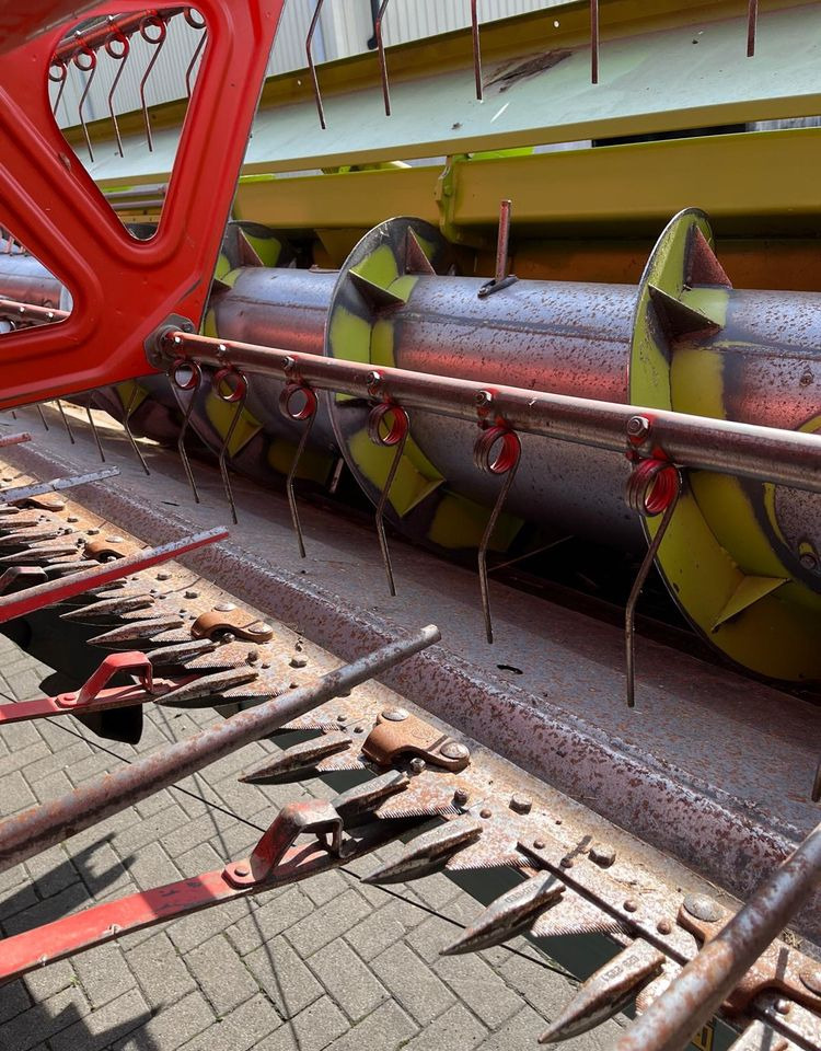 Claas Claas Vario 750 - Moissoneuse: photos 2 Claas Claas Vario 750 - Moissoneuse: photos 2