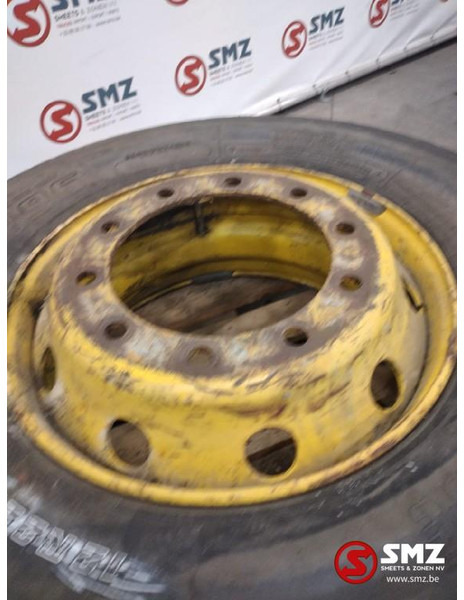 Bridgestone Occ vrachtwagenband Bridgestone 12R22.5 - Pneu pour Camion: photos 3 Bridgestone Occ vrachtwagenband Bridgestone 12R22.5 - Pneu pour Camion: photos 3
