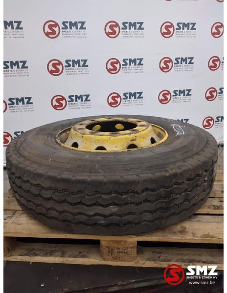 Bridgestone Occ vrachtwagenband Bridgestone 12R22.5 - Pneu pour Camion: photos 1 Bridgestone Occ vrachtwagenband Bridgestone 12R22.5 - Pneu pour Camion: photos 1